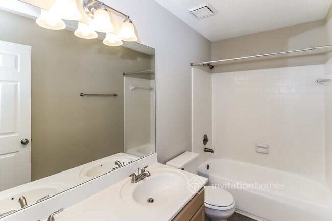 Building Photo - 1074 Wenham Ln