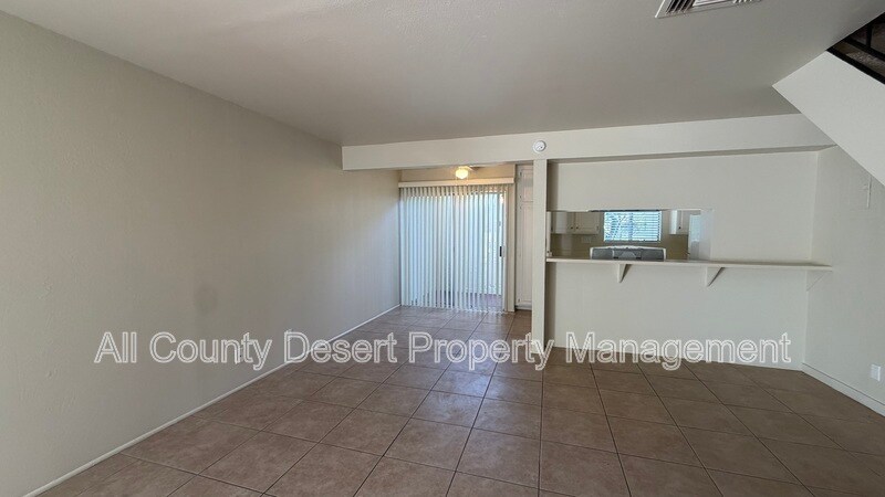 Building Photo - 550 El Cielo Rd