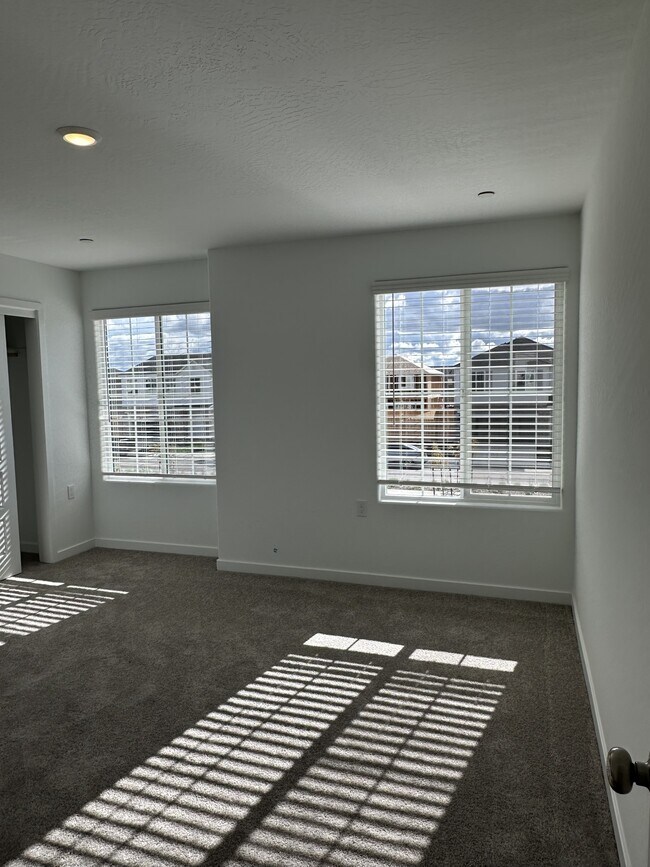 Building Photo - 4417 Hampton Wy