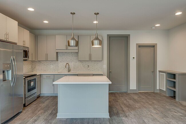 Building Photo - West Nashville Townhome