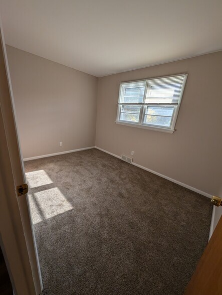 Building Photo - 402 McKinley Street