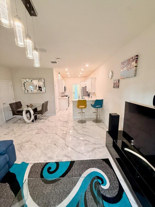 Building Photo - 5182 Eucalyptus Dr