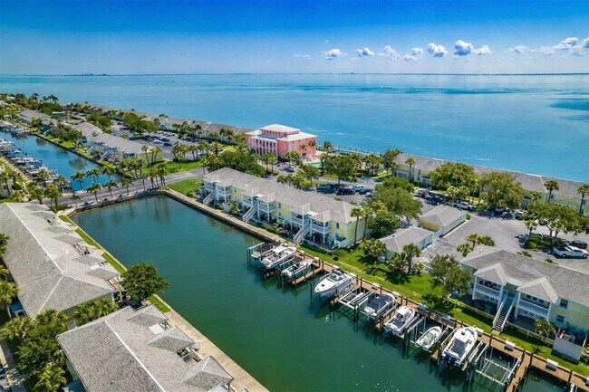 Building Photo - 5048 Beach Dr SE