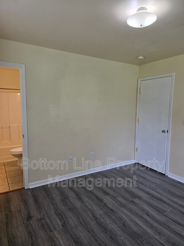 Building Photo - 5326 Eaton Cir