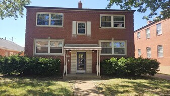 Building Photo - 5812 Sunshine Dr