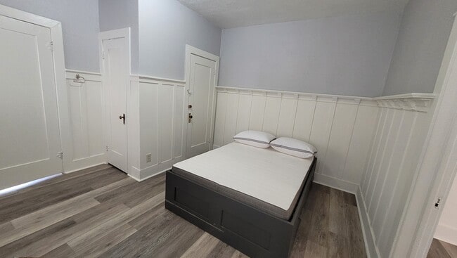 Bedroom - 1521 Monterey Blvd