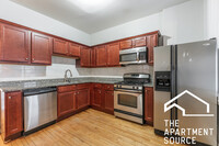 Building Photo - 1317 W Foster Ave