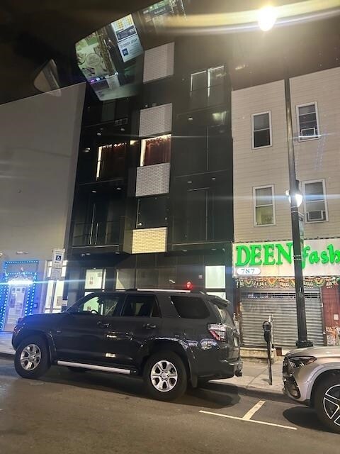 Building Photo - 785 Newark Ave