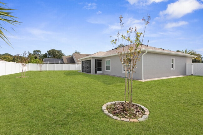 Building Photo - 12 Wheeler Ln