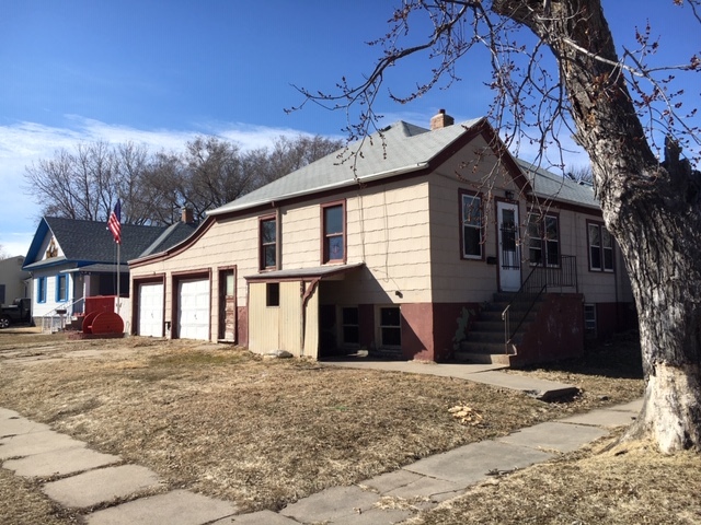 Primary Photo - 422 S Elm St