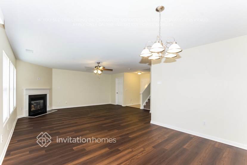 Building Photo - 1536 April Knoll Ct