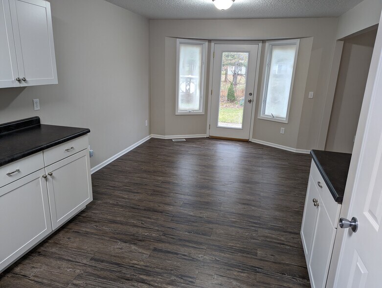 Dining Room - 15210 Water Oak Plz