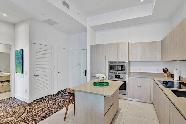 Building Photo - 4111 S Ocean Dr