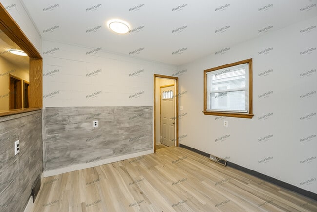 Building Photo - 37 W Ralston Ave