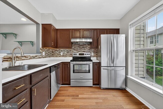 Building Photo - 13810 Fareham Ln
