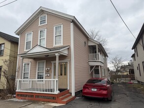 Building Photo - 1017 Morris St