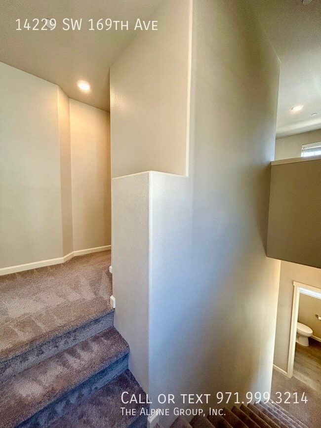 Building Photo - 14229 SW 169th Ave