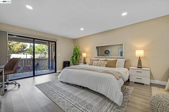 Building Photo - 39139 Argonaut Way