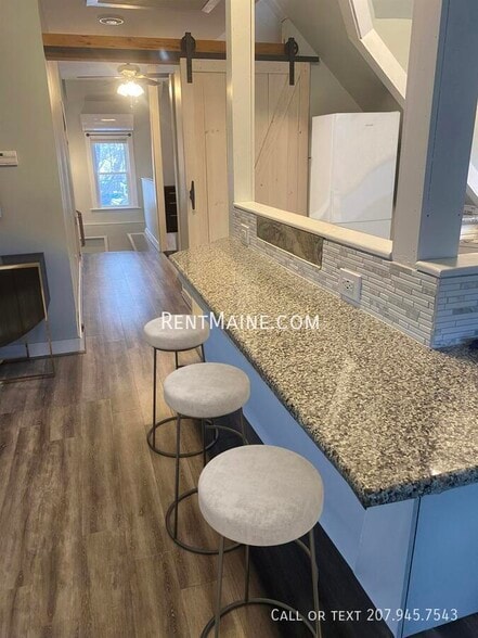 Building Photo - 94 Otis St