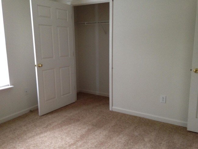 Building Photo - 135 Lavender Lakes Dr