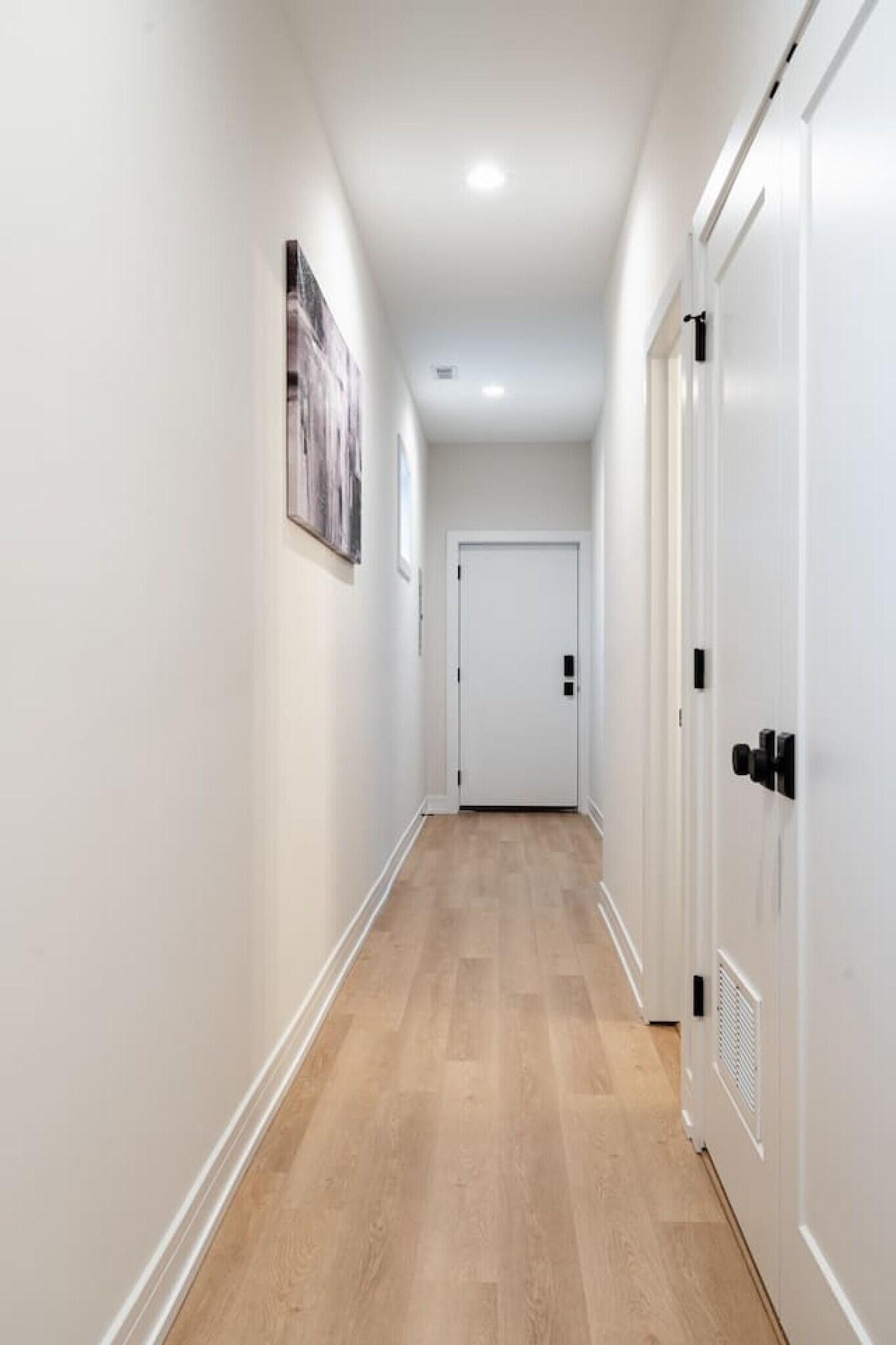 Building Photo - 3723 S Giles Ave