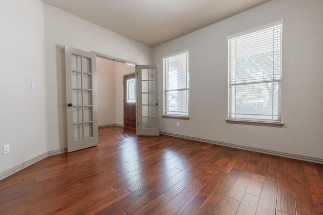 Building Photo - 1509 Greenside Dr