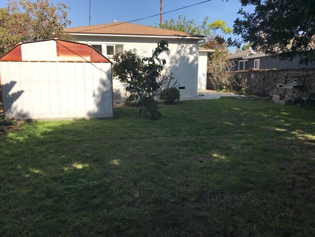 Building Photo - Prime Palms/Mar Vista are - 2+1