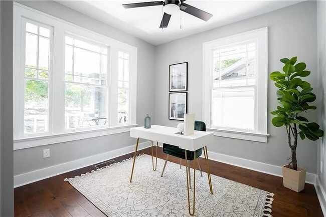 Building Photo - 943 Rose Cir SW