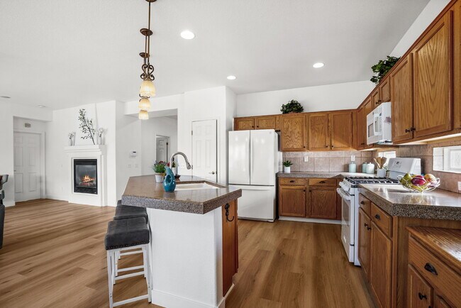 Building Photo - Charming 3-Bedroom Home with Pool