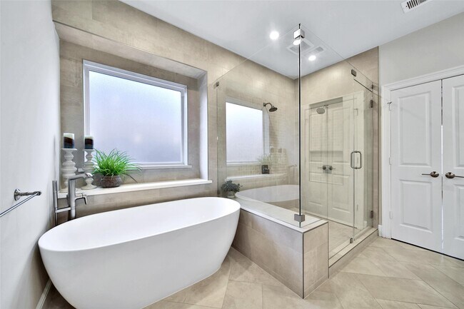 Building Photo - 20730 Windrose Bend Dr