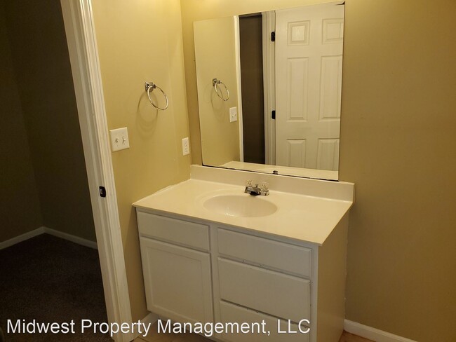 Building Photo - 4 br, 3 bath House - 6191 N Gregory Dr