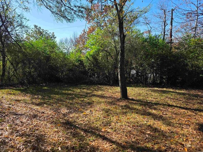 Building Photo - 15 Cliffwood Cir