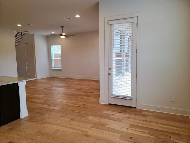 Building Photo - 1265 Summerbrooke Cir