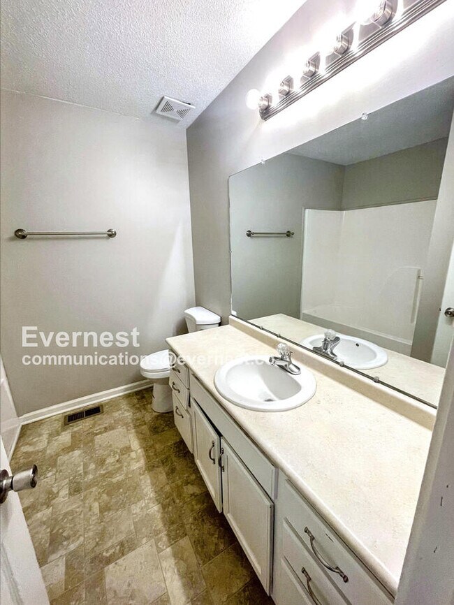 Building Photo - 3397 Bradfield Dr