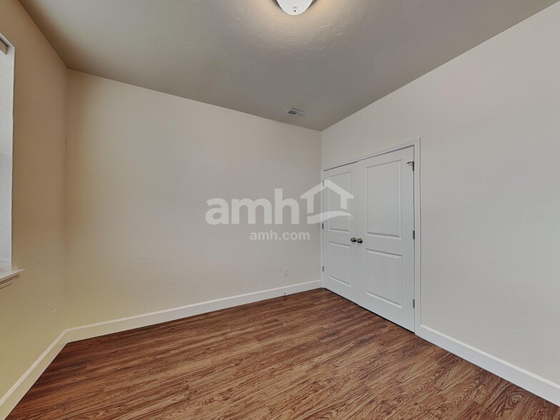 Building Photo - 94 E Sicily Dr