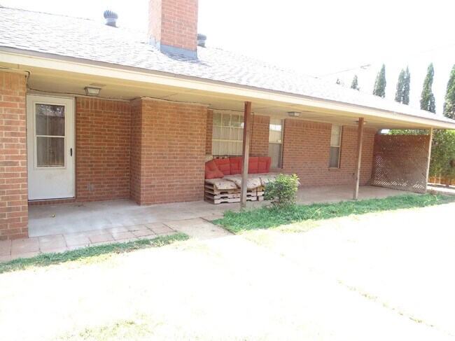 Building Photo - 5738 94th St