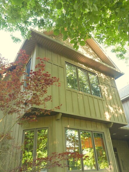 Building Photo - 671 N Sequoyah Dr