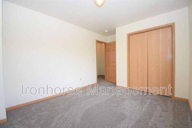 Building Photo - 2411 Wheeler Dr