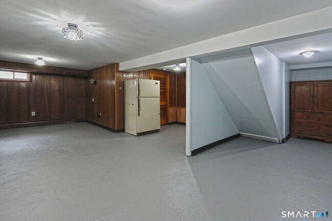 Building Photo - 39 Enright St