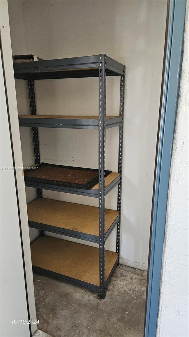 Building Photo - 801 Lyons Rd