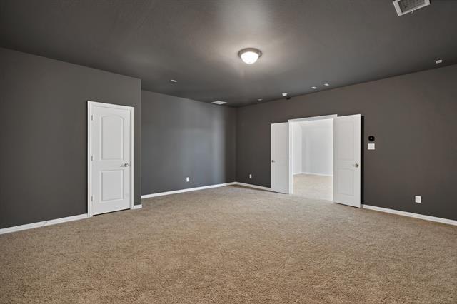Building Photo - 2600 Fairhill Ln