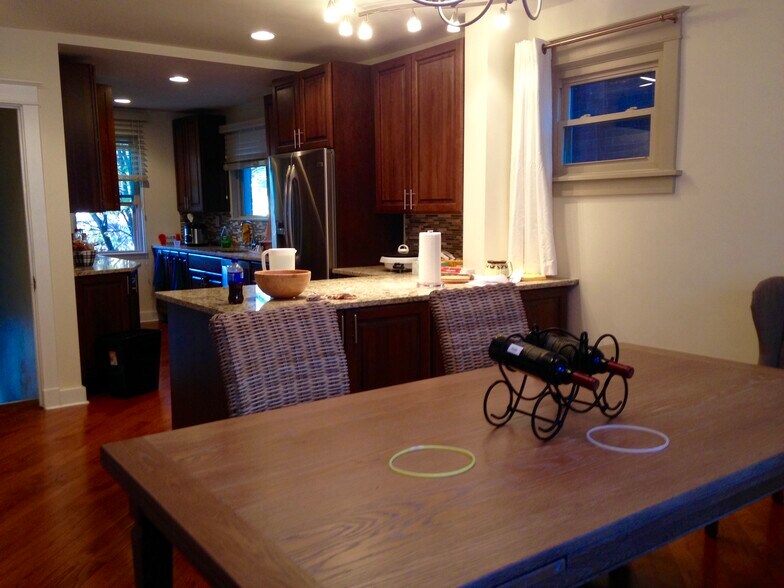 Primary Photo - 5459 Fair Oaks St