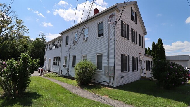 Building Photo - 17 Brigham St