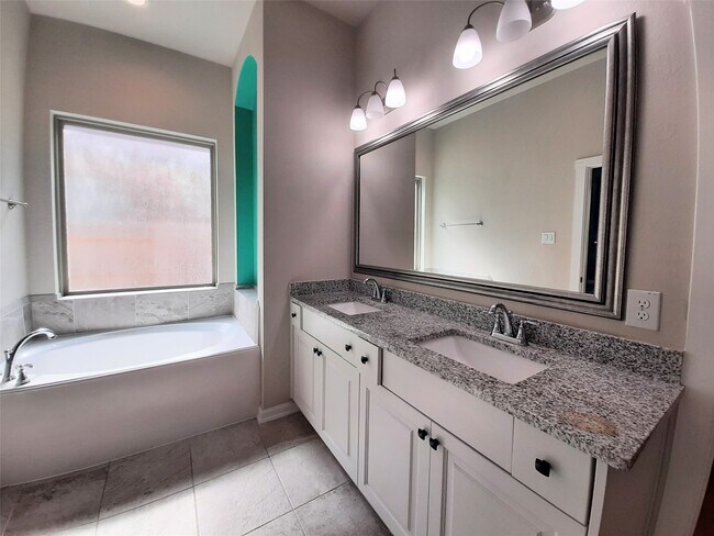 Building Photo - 23306 Ivory Sedge Trl