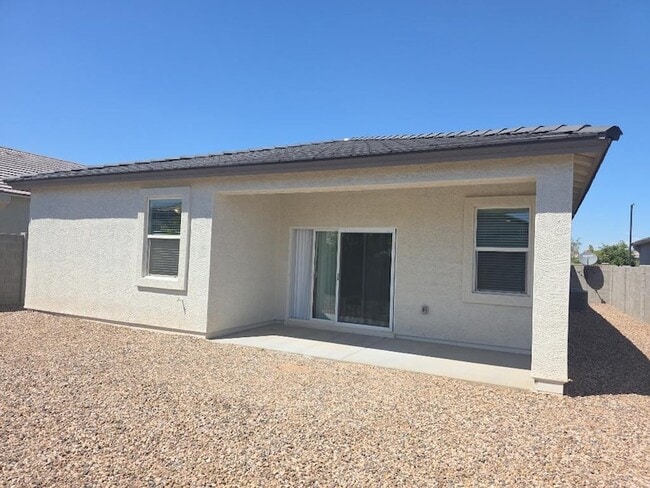 Building Photo - 18589 W Smoketree Dr