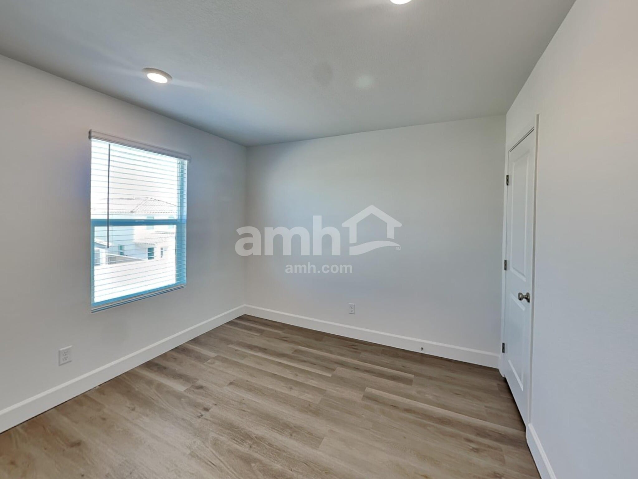 Building Photo - 6428 Marthas Vineyard Ave