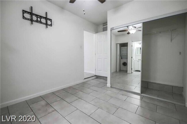 Building Photo - Charming Spring Valley Retreat with Oversized Lot & Casita!