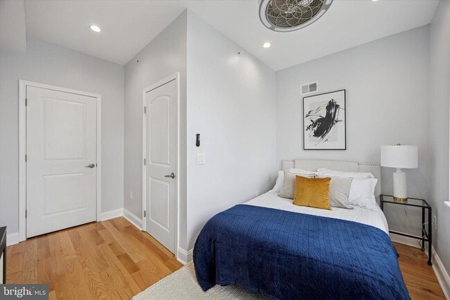 Building Photo - 2220 E Harold St