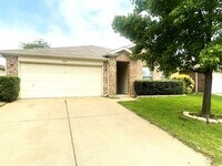 Building Photo - Plank Floors & Modern Comforts!" "Corner F...