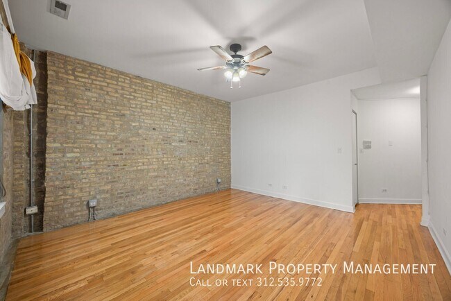Building Photo - 4546 N Albany Ave